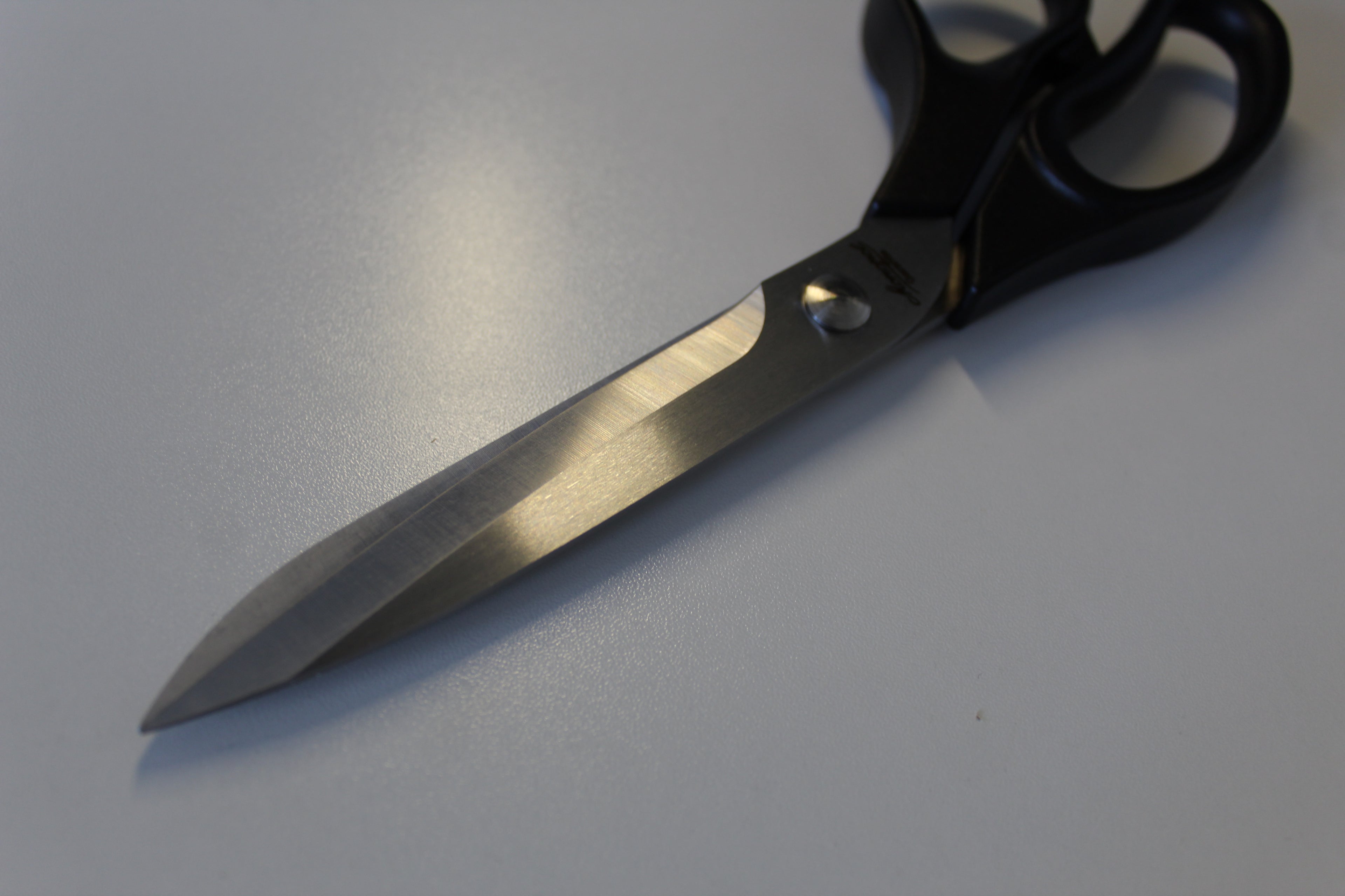 Monopol Stoffschere 9 Zoll Kunststoffgriff rostfrei Schneiderschere