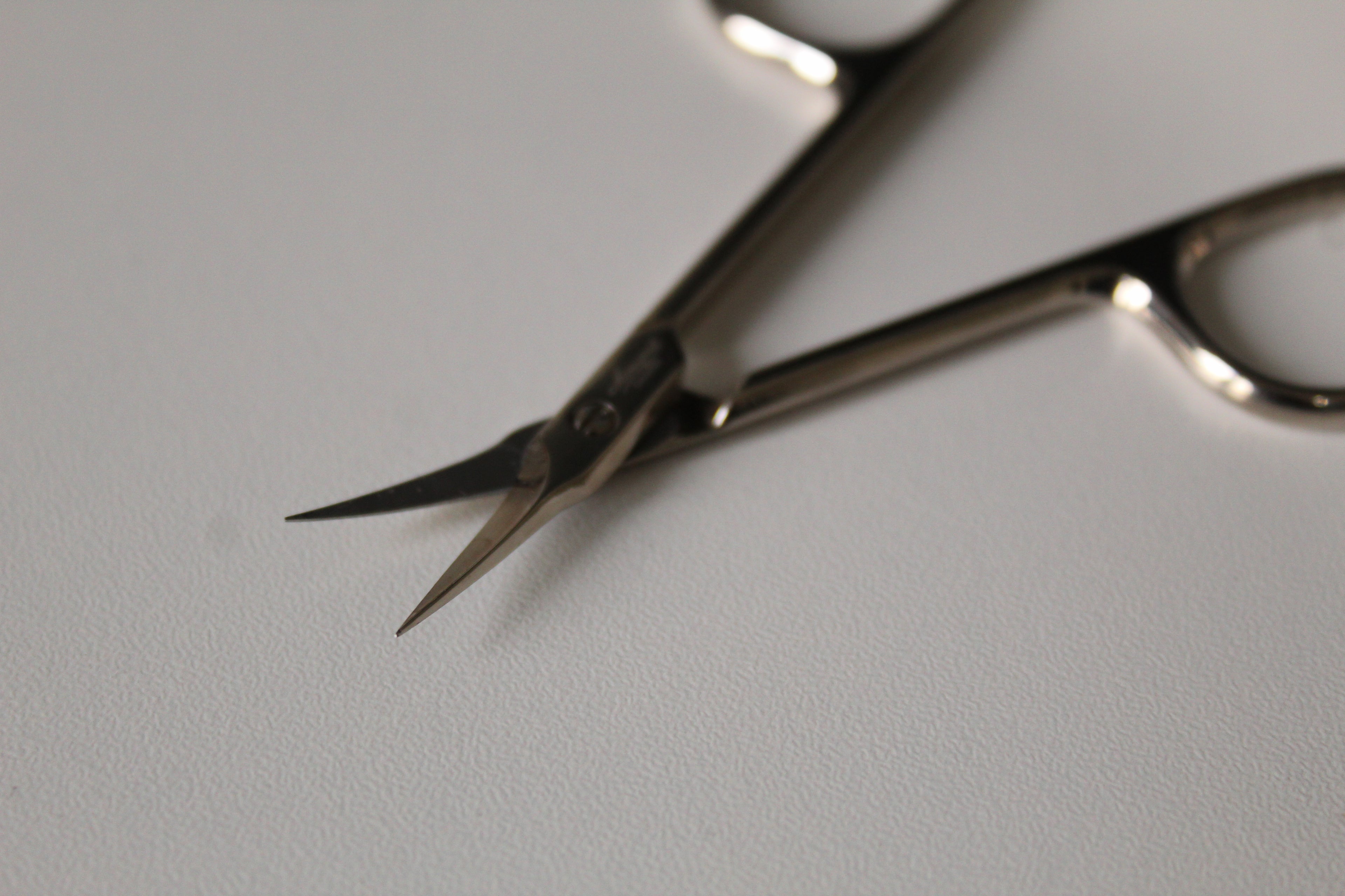 Monopol Turmspitz Hautschere vernickelt