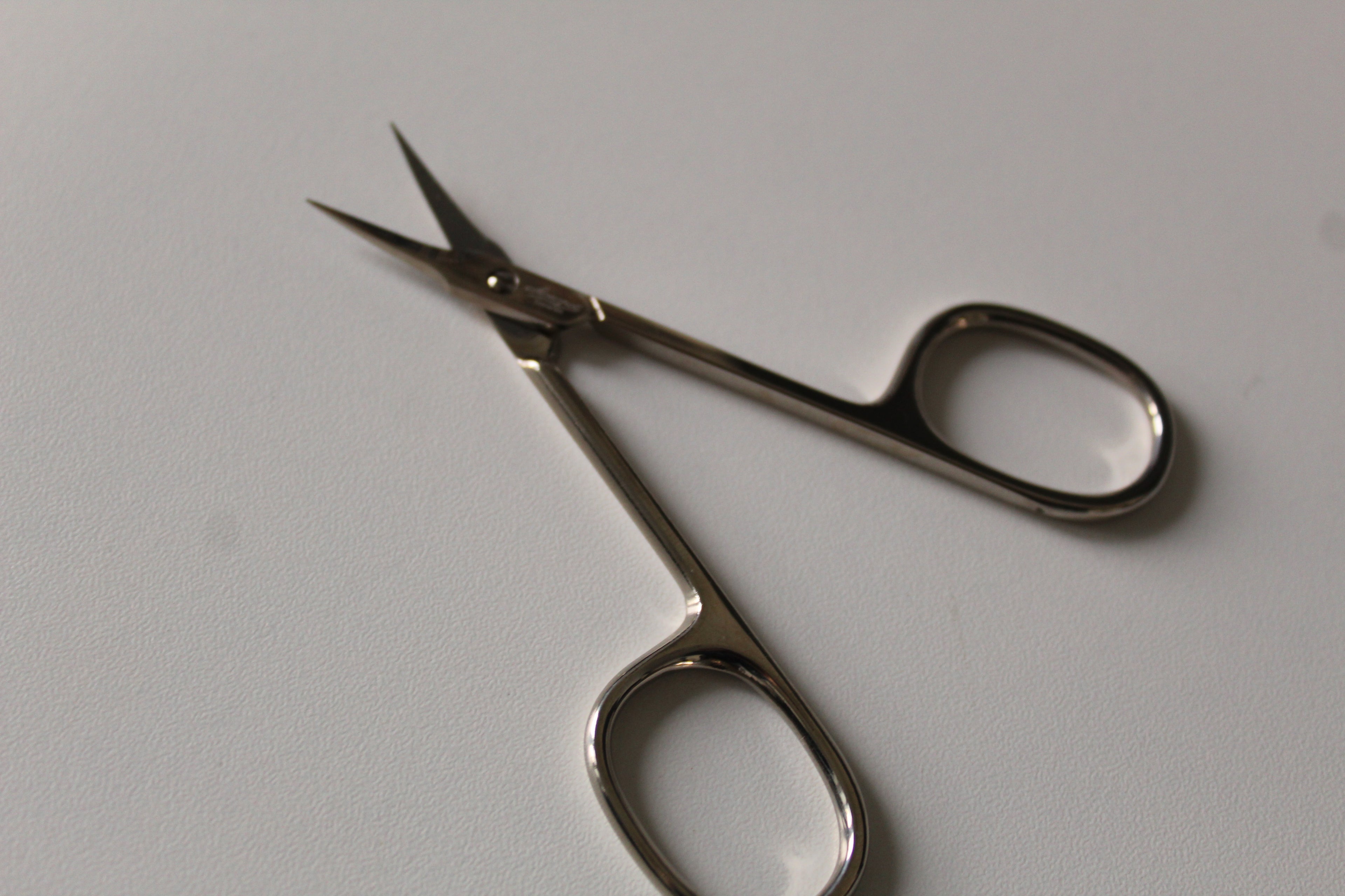 Monopol Turmspitz Hautschere vernickelt