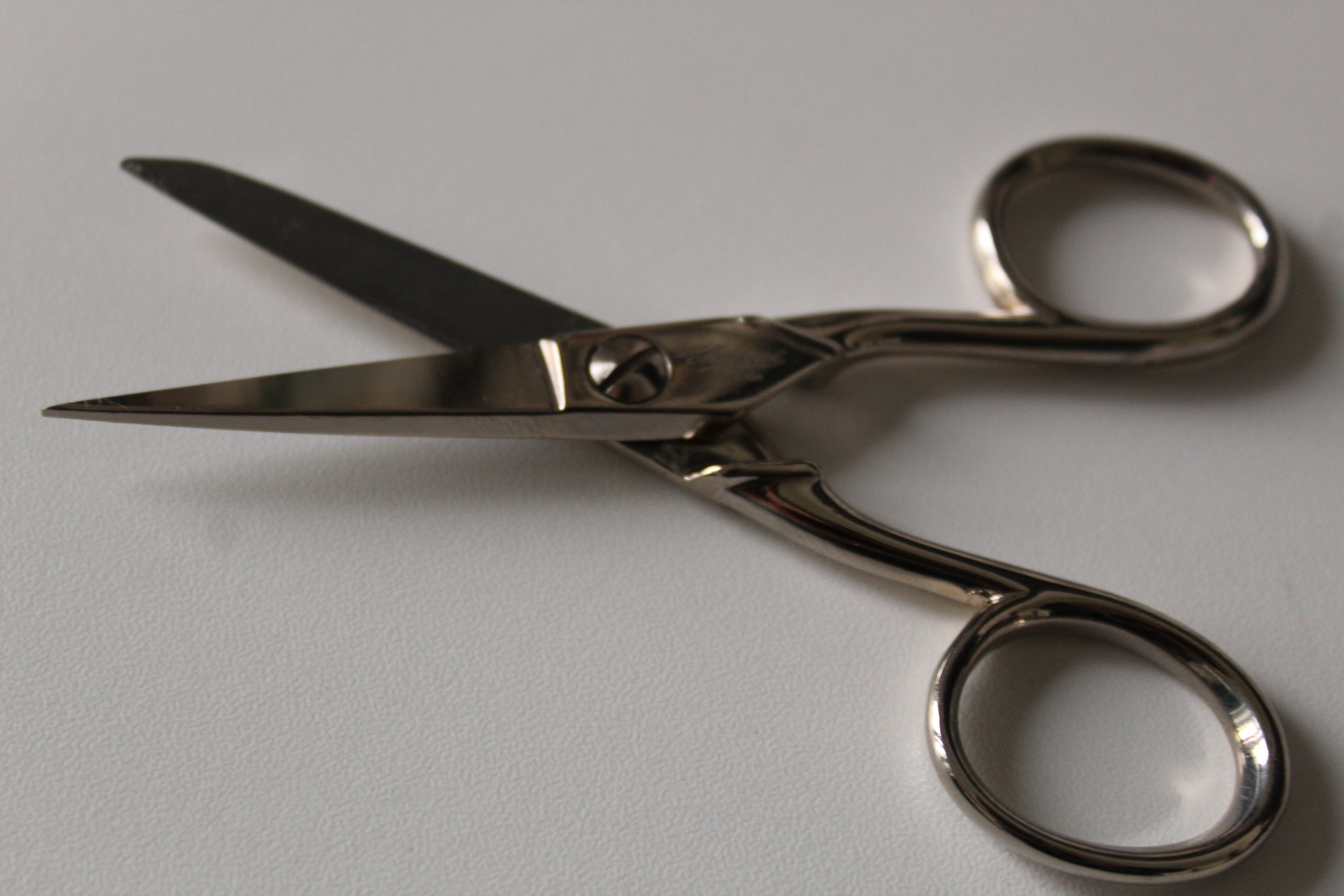 Monopol Haushaltsschere 4 Zoll Universalschere Handarbeitsschere