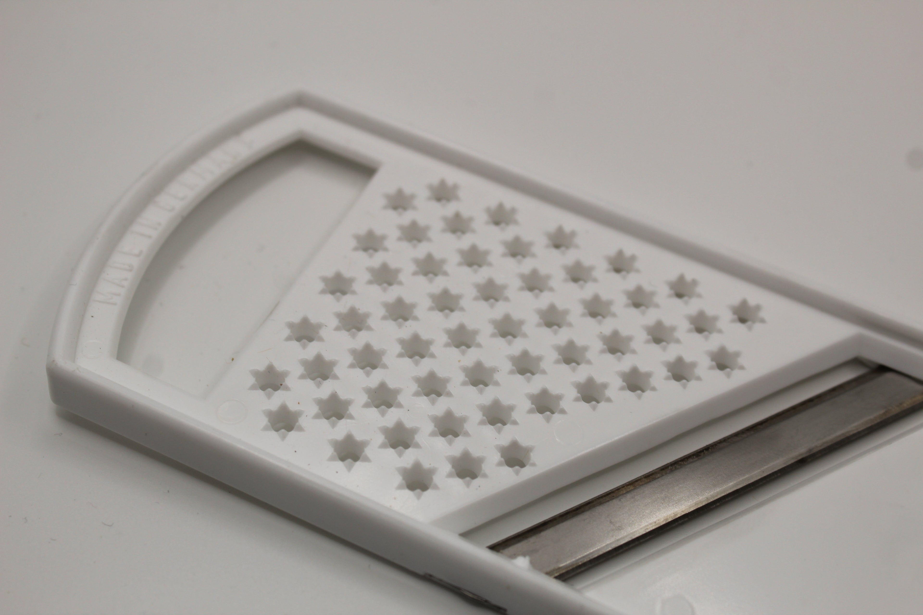 Westmark Gemüseschneider Küchenmaid mit Edelstahlklinge Made in Germany