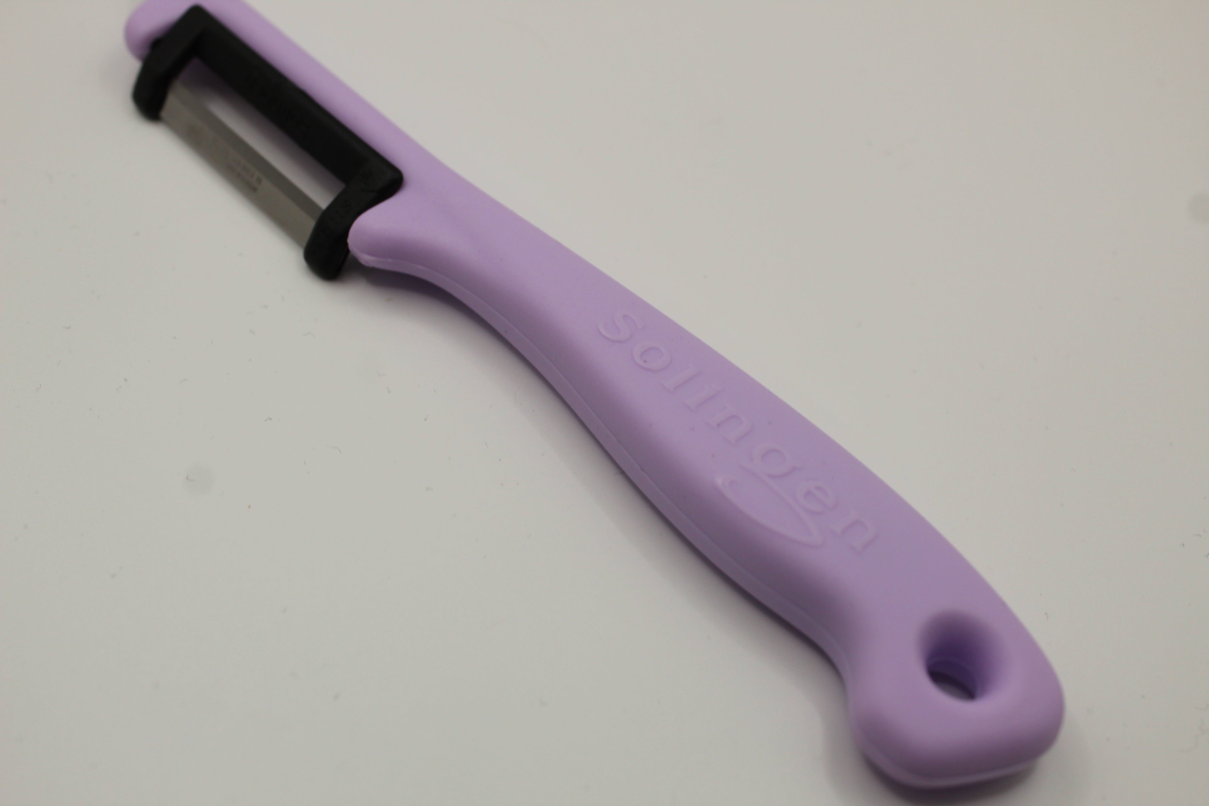 Sparschäler mit Kunststoffgriff