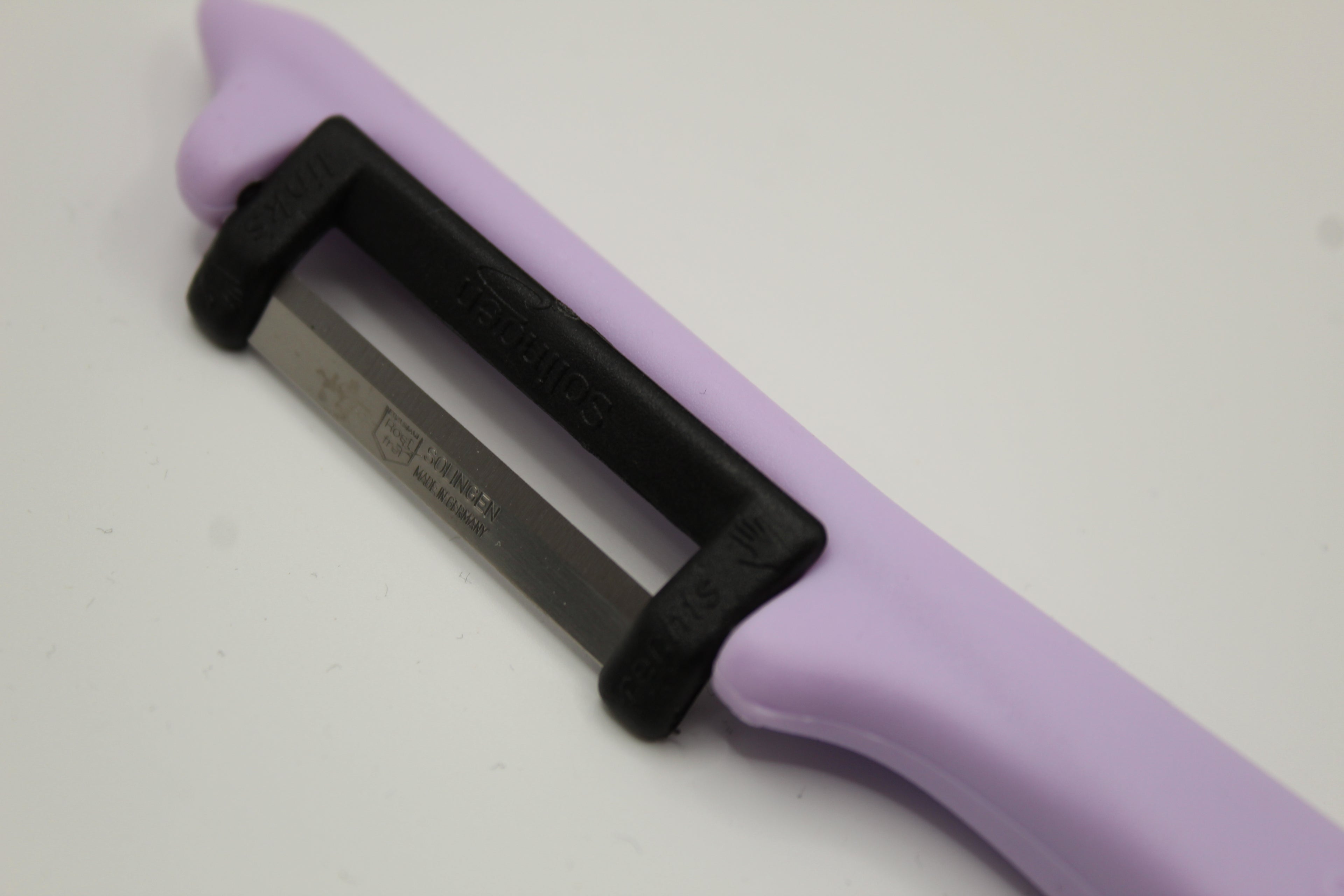 Sparschäler mit Kunststoffgriff