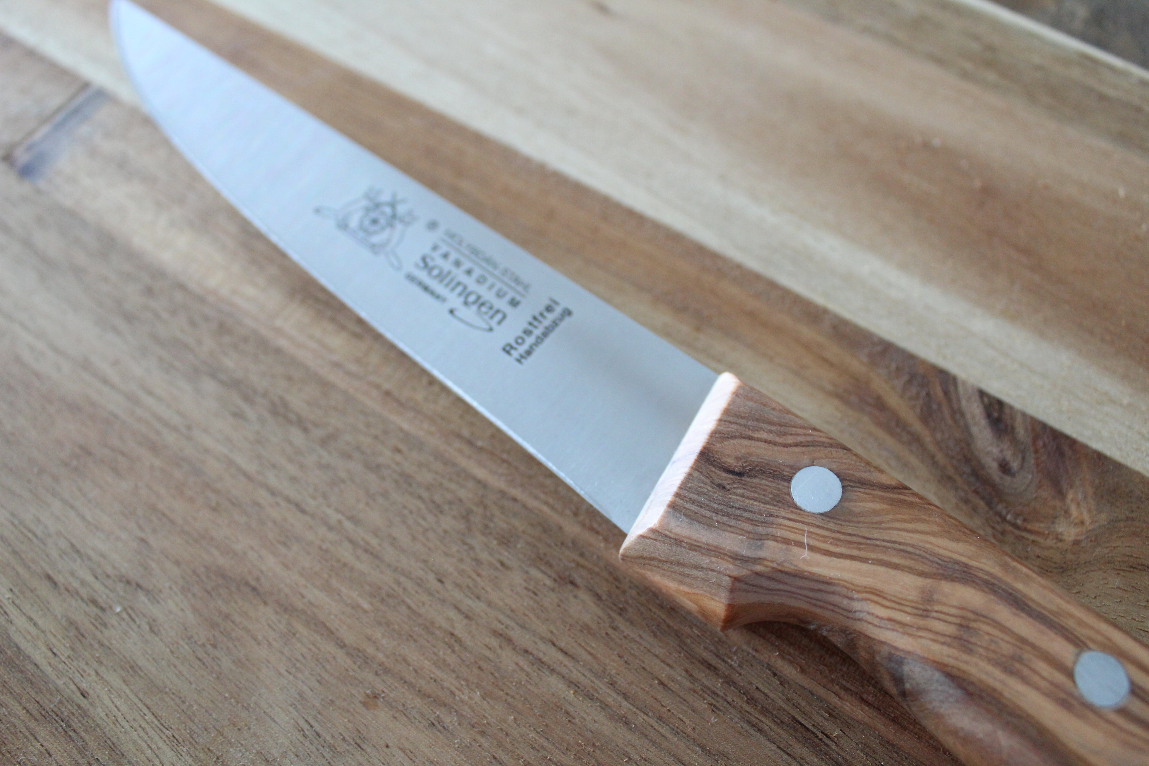 Fleischmesser 15 cm, Olivenholzgriff, Edelstahlklinge