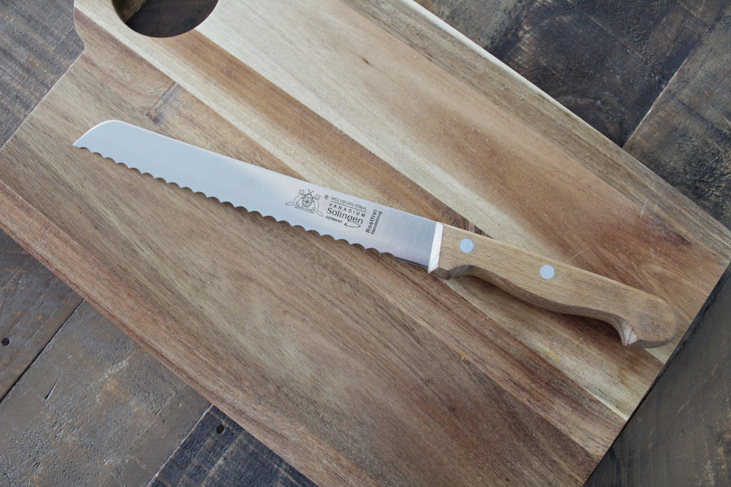 Brotmesser "Fuchs" 20 cm Wellenschliff Buchenholzgriff Made in Solingen